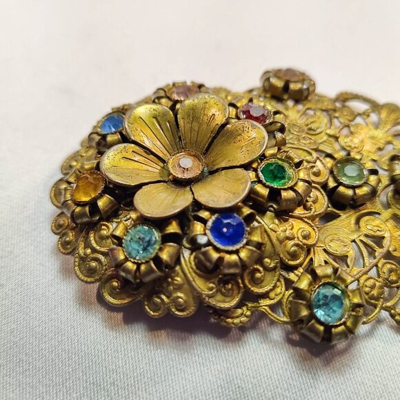 1920's Gold Tone Filigree Rhinestone Flower Fur Clip - Picture 2 of 5